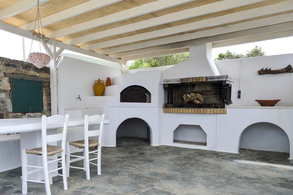 Villa Peristeri Agios Georgios  Buitenkant foto