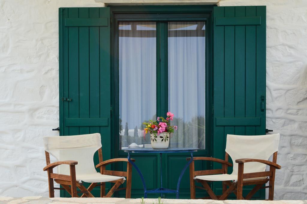 Villa Peristeri Agios Georgios  Kamer foto
