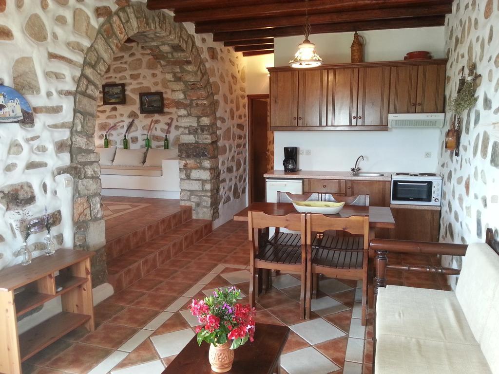 Villa Peristeri Agios Georgios  Kamer foto