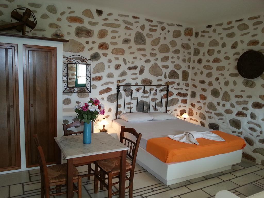 Villa Peristeri Agios Georgios  Kamer foto