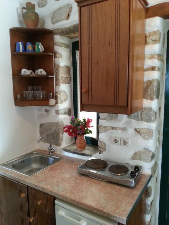 Villa Peristeri Agios Georgios  Kamer foto